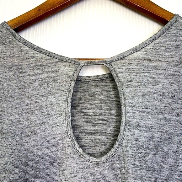 Yoana Baraschi - NWT Silver Metallic Keyhole Long Sleeve Sheer Blouse Size Small - Picture 10 of 10